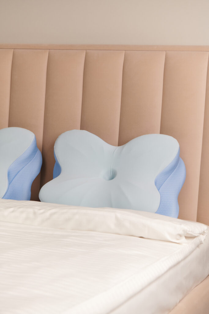 Supportive pillow for better neck alignment