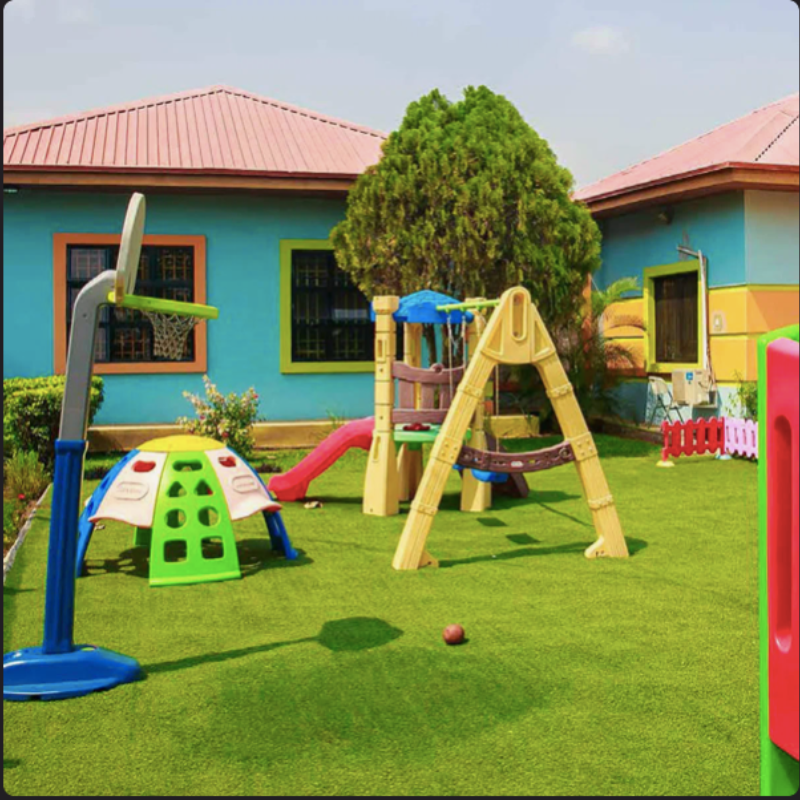 Soft turf rug for toddler patio play