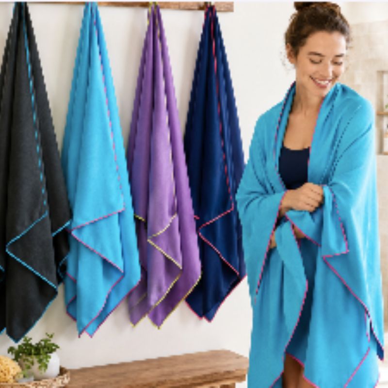 Folded fast-drying towels for summer outings